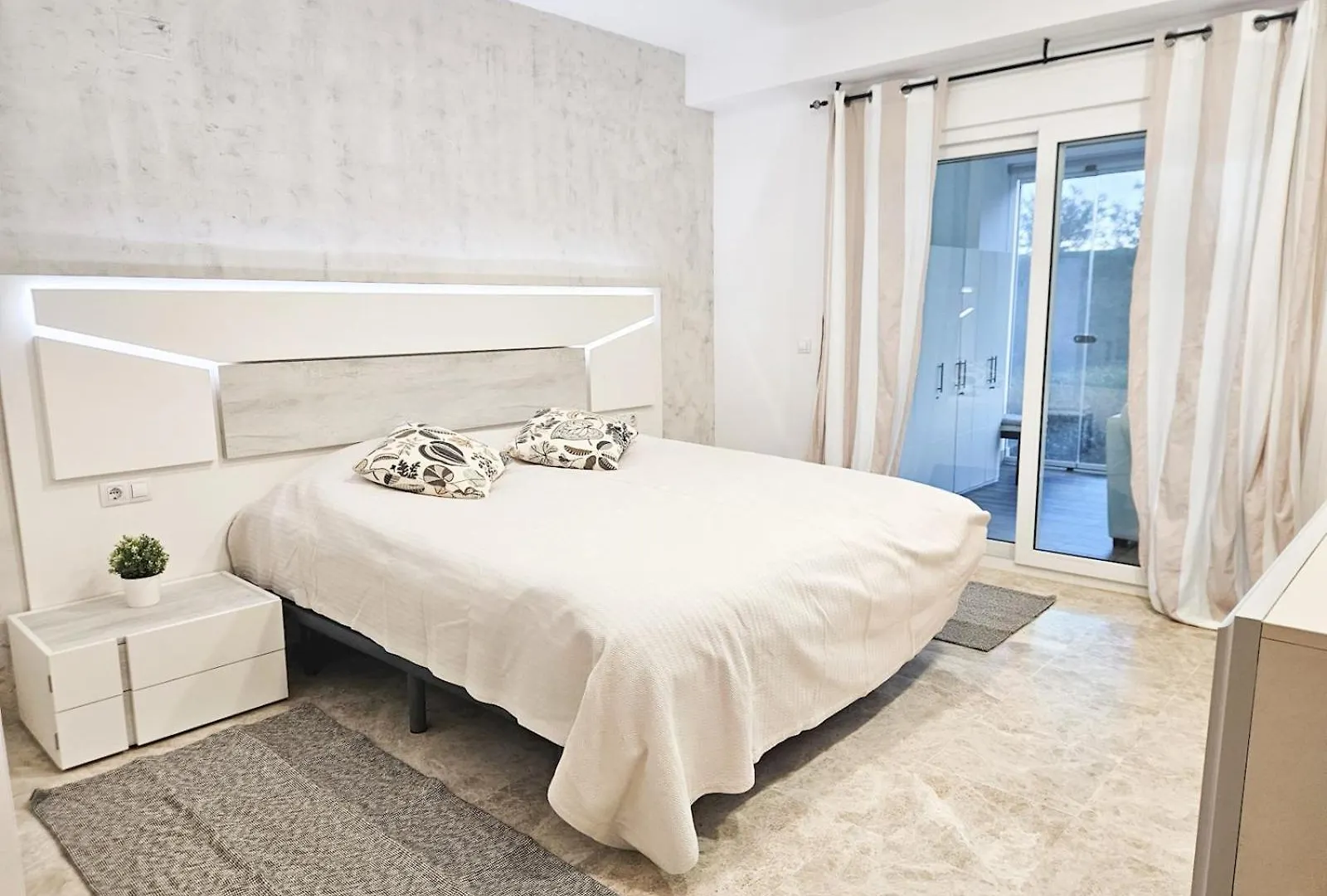 Pass The Keys Spacious 4-Bed Home With Jacuzzi Bbq Marbella