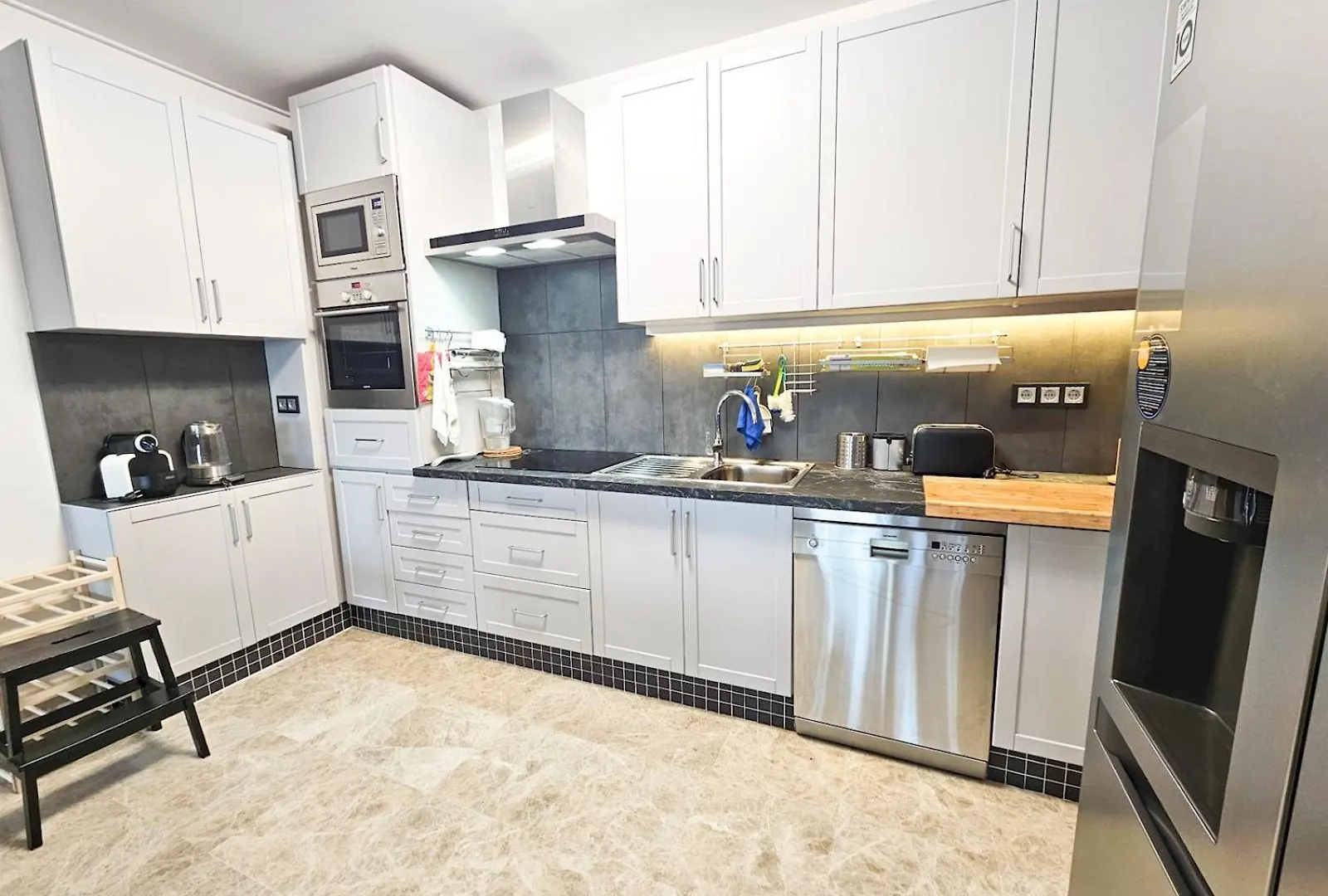 Holiday home Pass The Keys Spacious 4-Bed Home With Jacuzzi Bbq Marbella