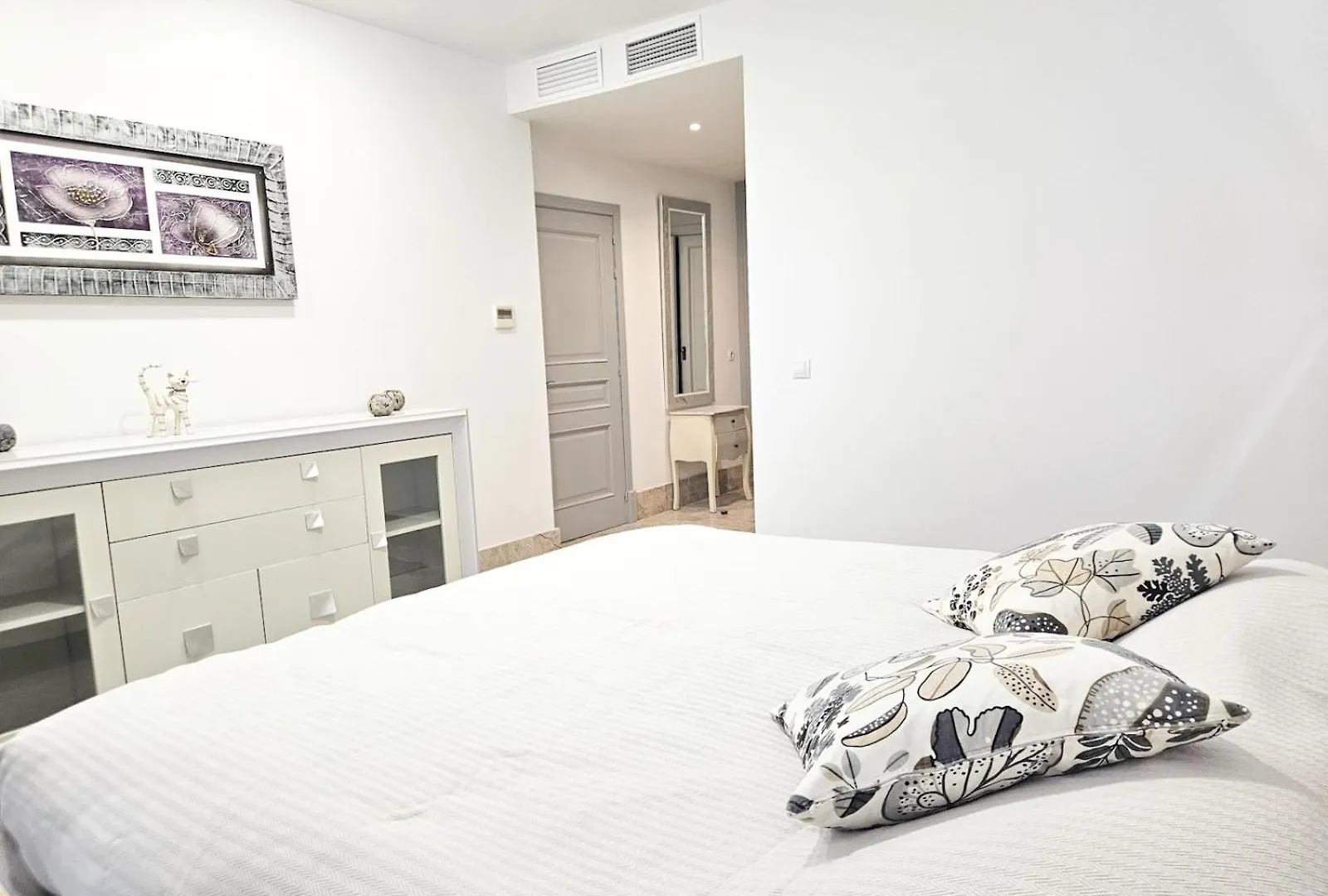 Pass The Keys Spacious 4-Bed Home With Jacuzzi Bbq Marbella